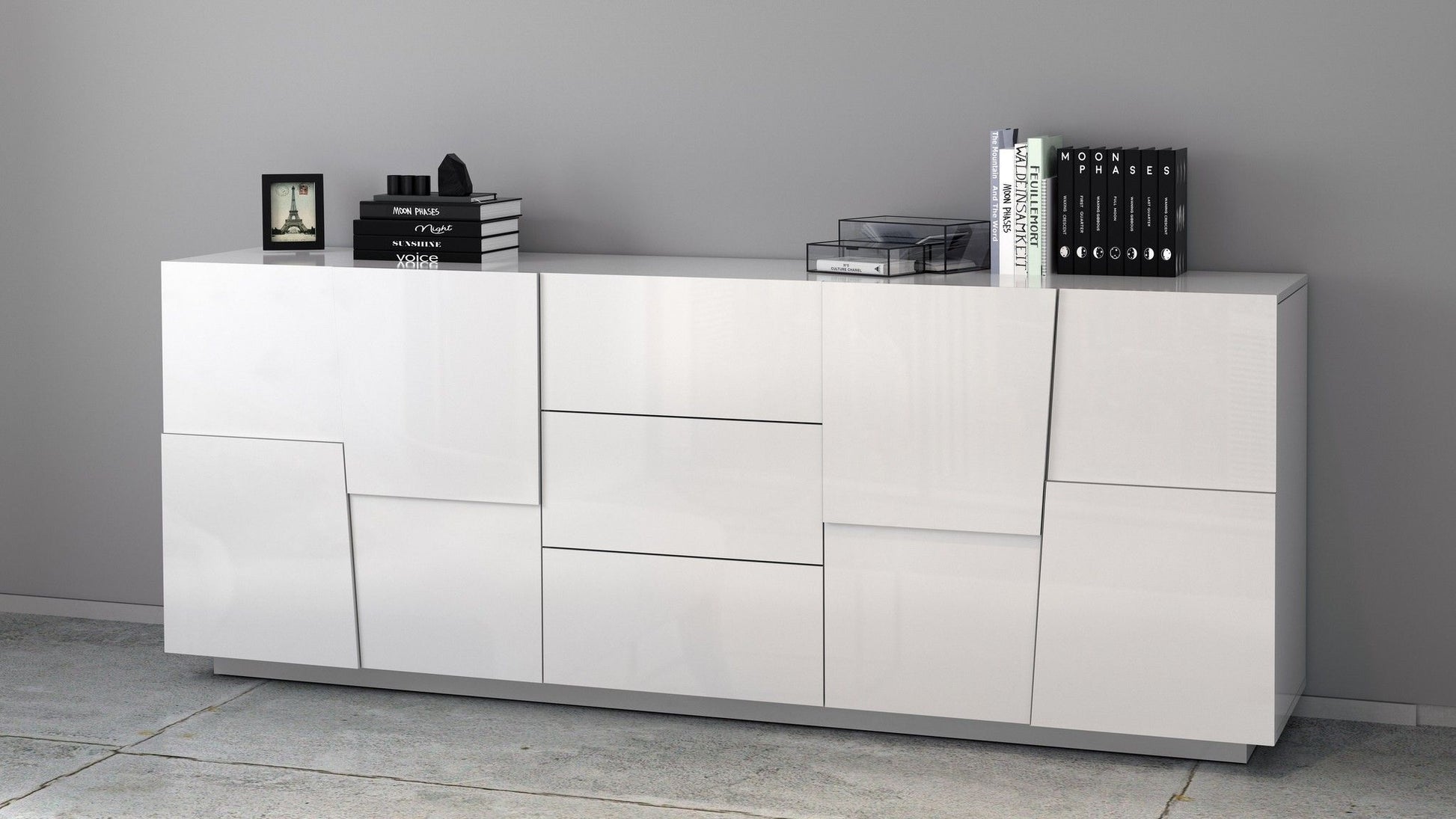 Credenza PONGO a 4 ante e 3 cassetti.