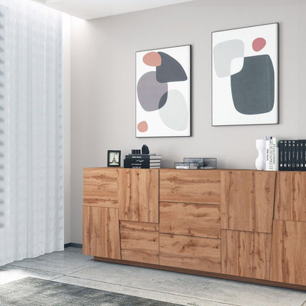 Credenza PONGO a 4 ante e 3 cassetti.