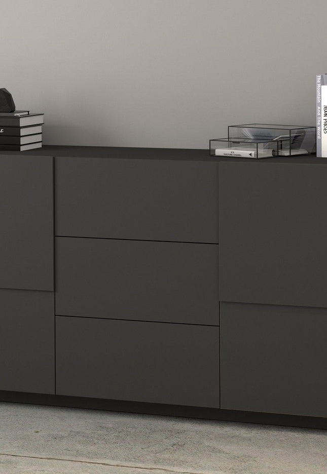 Credenza PONGO a 4 ante e 3 cassetti.