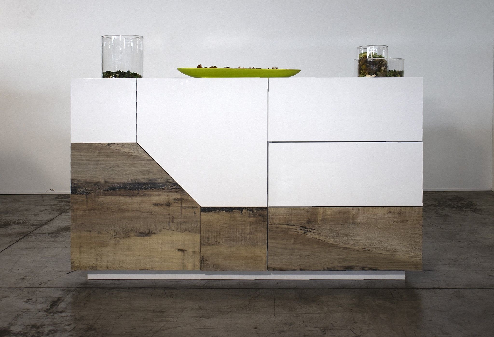 Credenza ALIEN da 141 cm.