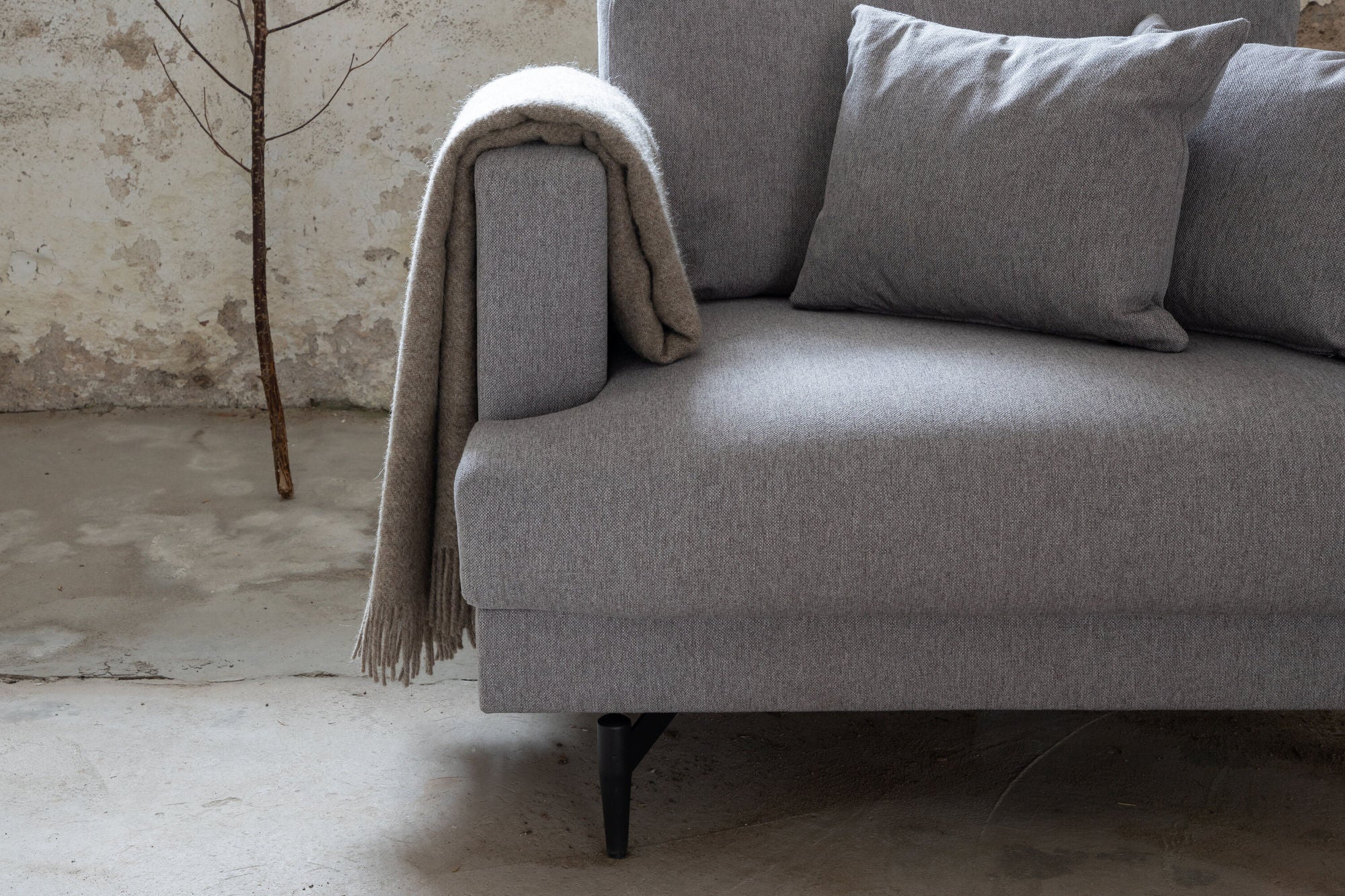 Poltrona Singola Sofia in Tessuto Grigio - Design Nordico Moderno