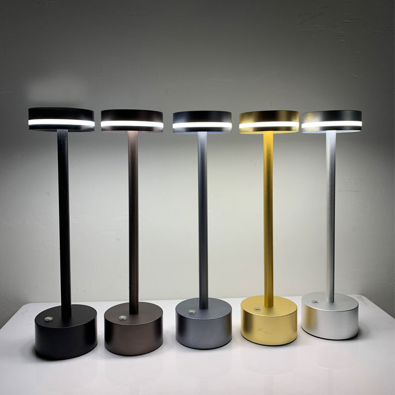 Lampada LED Nordica Metallo Ricaricabile