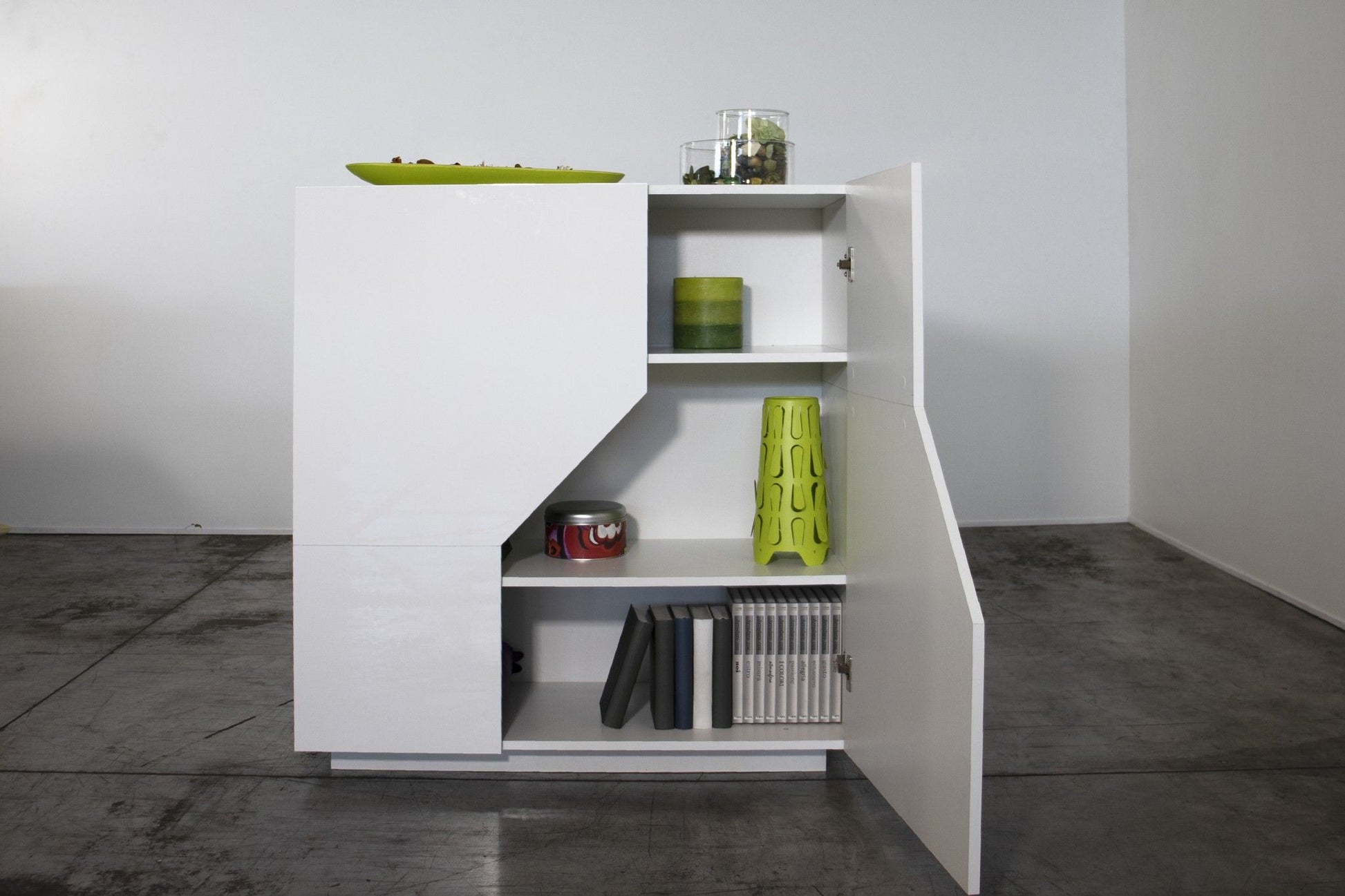Credenza ALIEN alta da 100 cm.