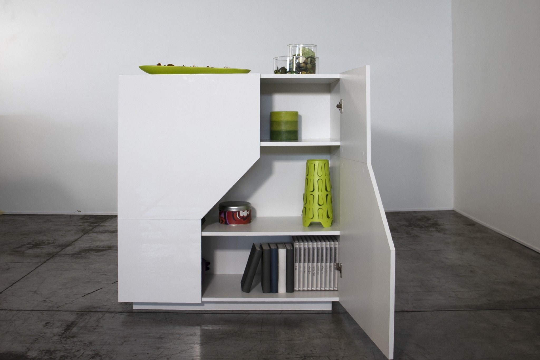 Credenza ALIEN alta da 100 cm.