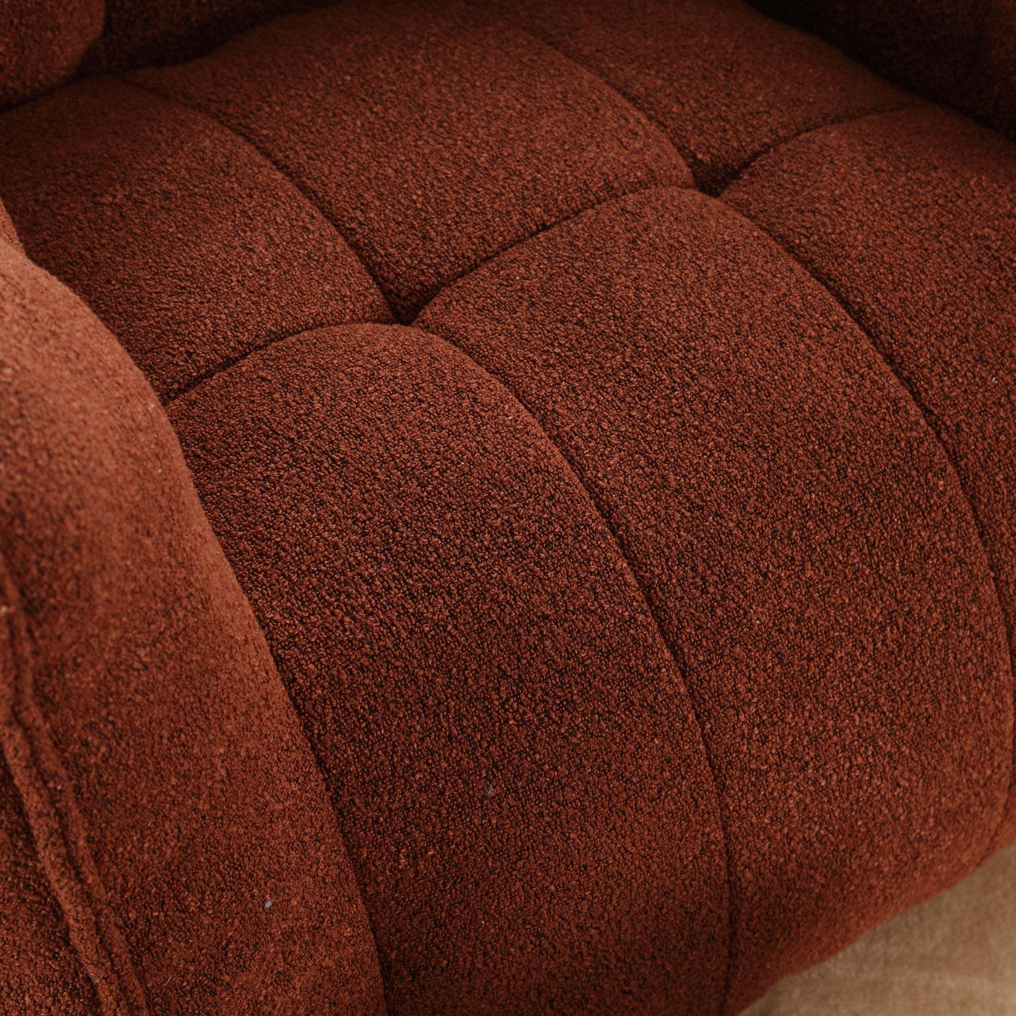 Cushy Square: Poltrona e Poggiapiedi in Schiuma Lusso