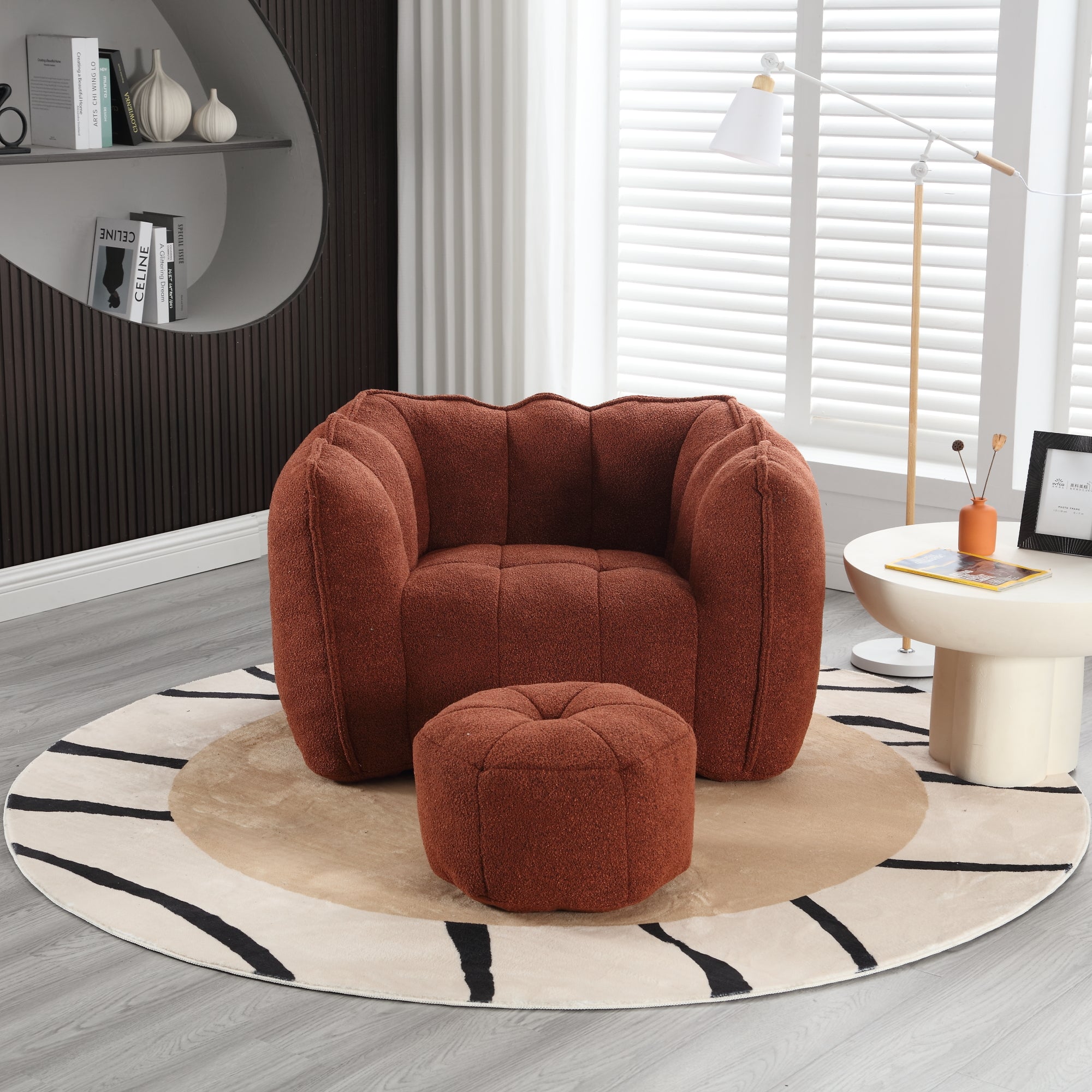 Cushy Square: Poltrona e Poggiapiedi in Schiuma Lusso