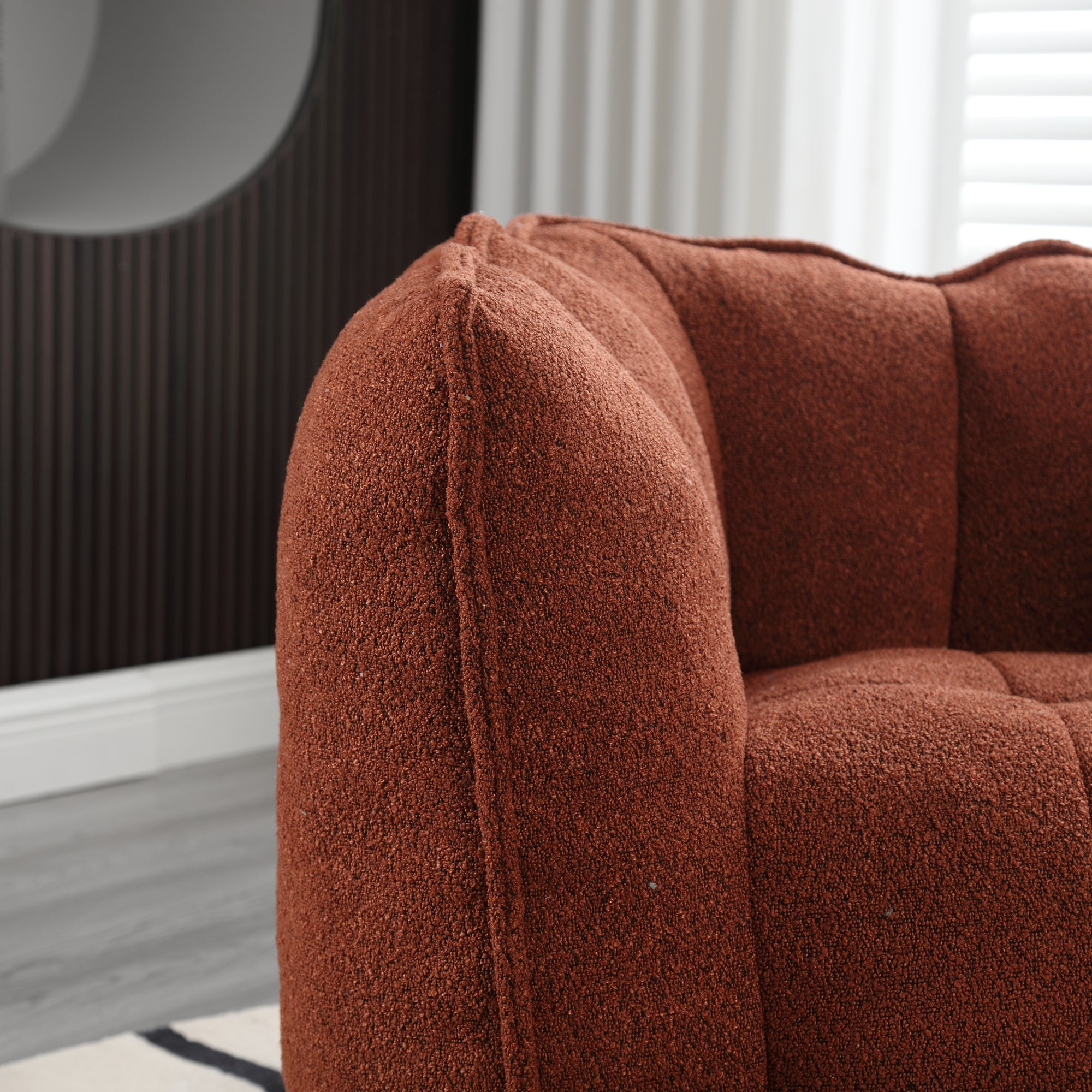 Cushy Square: Poltrona e Poggiapiedi in Schiuma Lusso