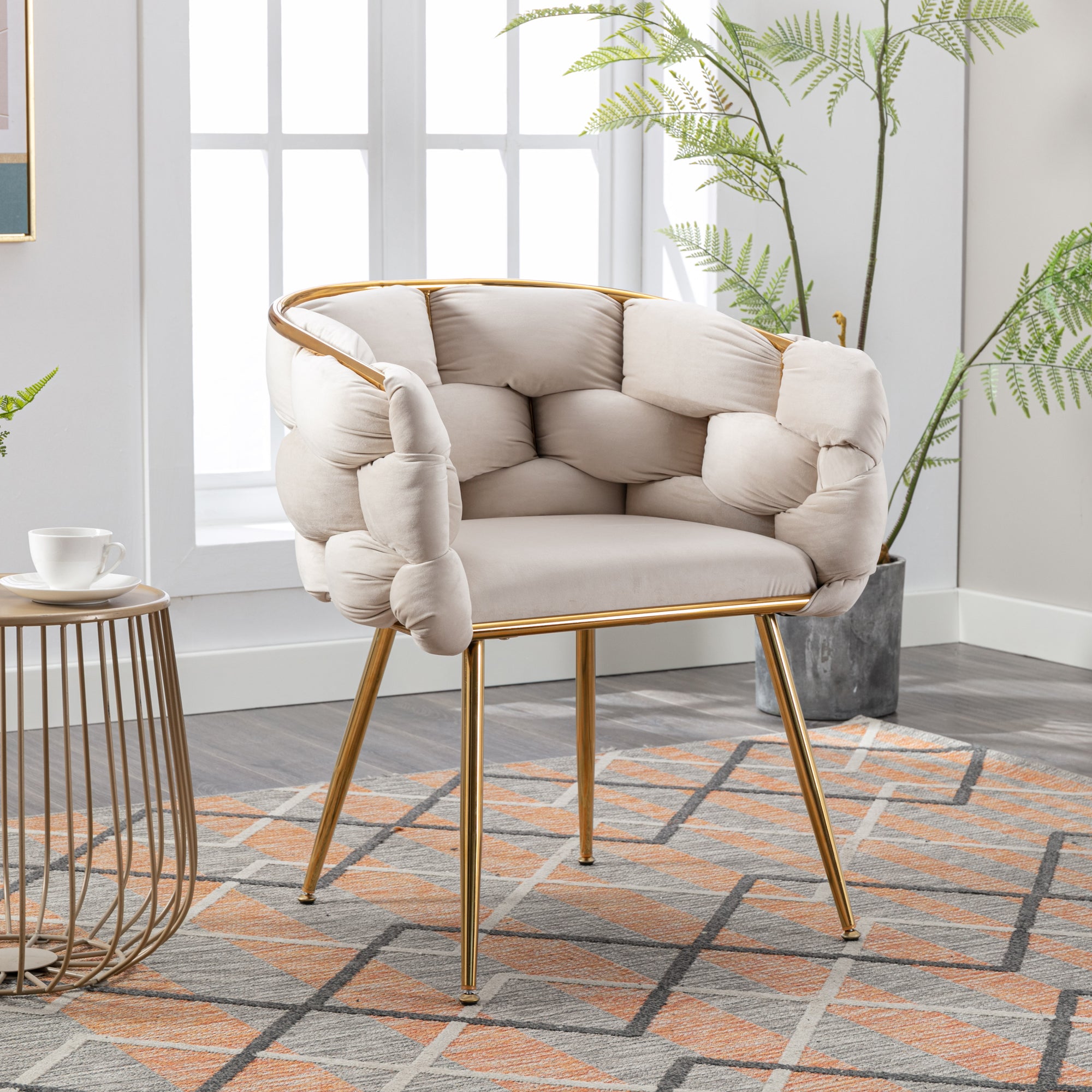 Poltrona Moderna in Velluto Beige Veluxe