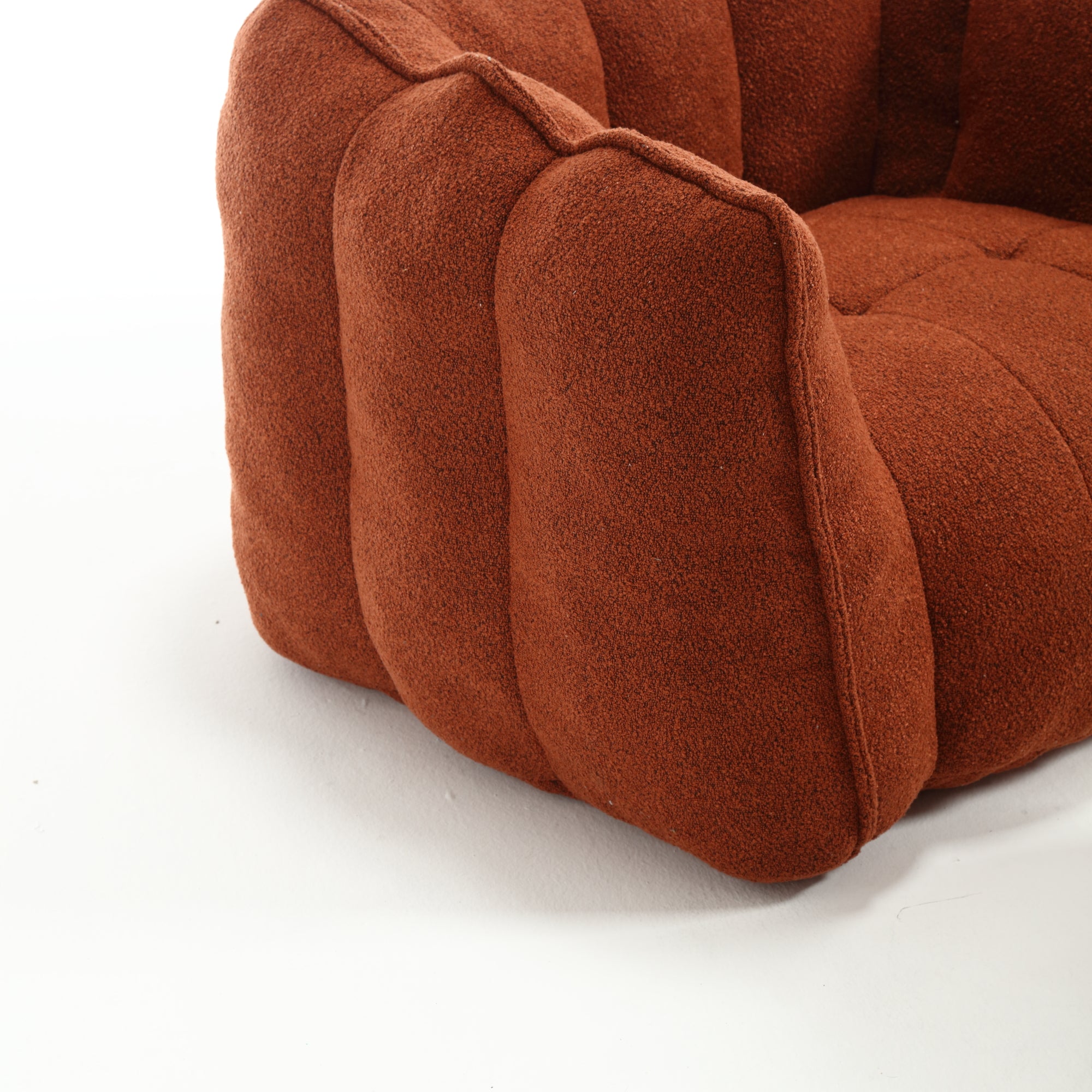 Cushy Square: Poltrona e Poggiapiedi in Schiuma Lusso