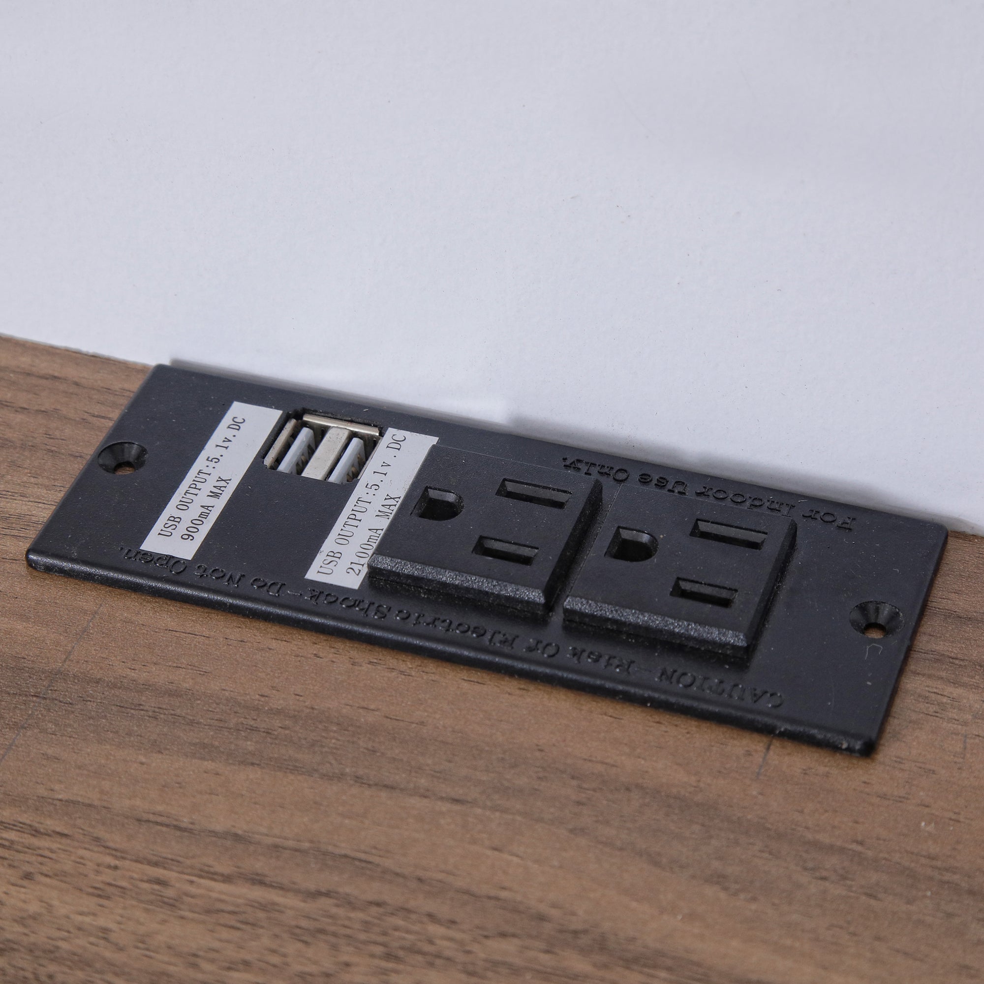 Letto Matrimoniale in Legno con Cassetti, Ripiani, Porte USB e Prese - Naturale